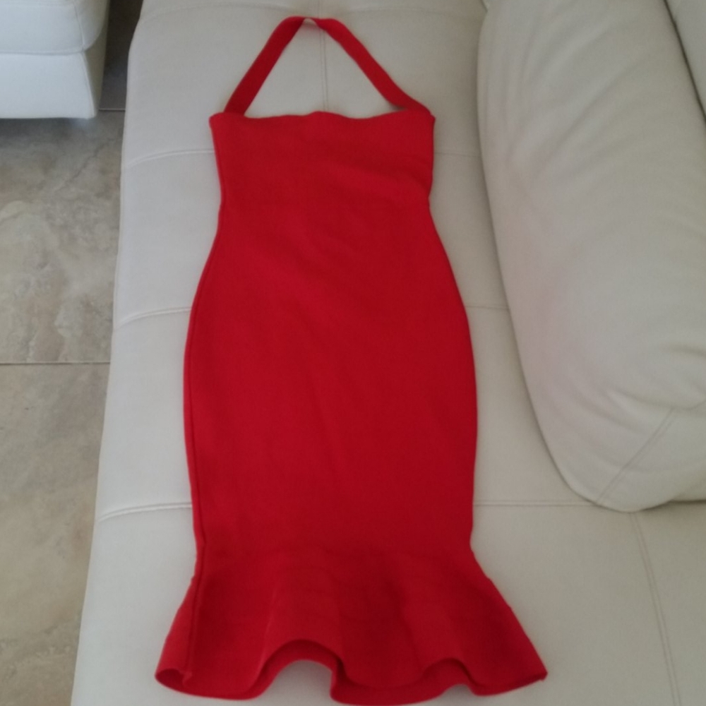 Red Dress - Picture 3 of 4